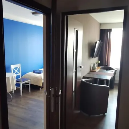 Nocleg ze śniadaniem Dolphin House 3*