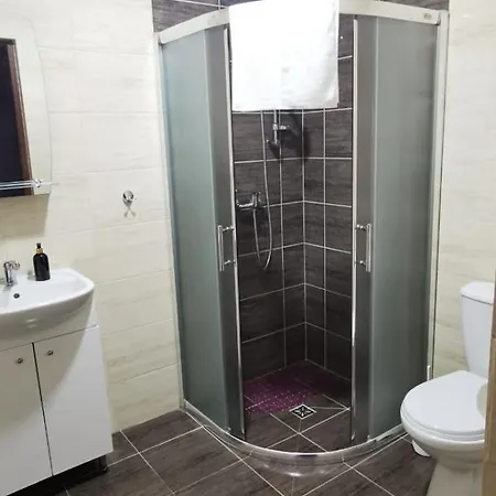 Dolphin House فندق مبيت وإفطار ليبا