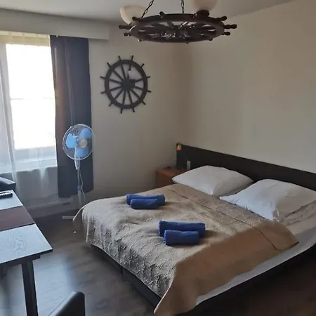 Dolphin House 4* ليبا