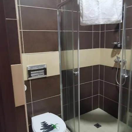 Dolphin House فندق مبيت وإفطار ليبا