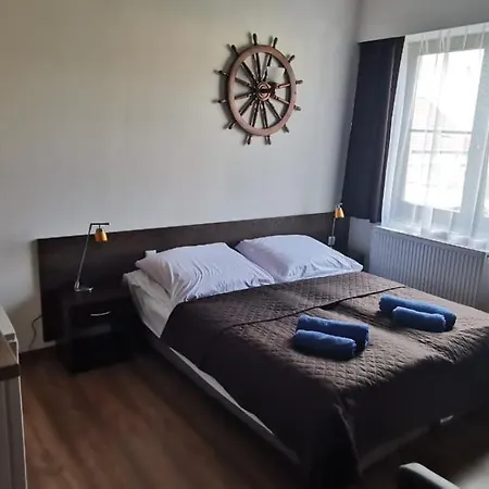 فندق مبيت وإفطار Dolphin House