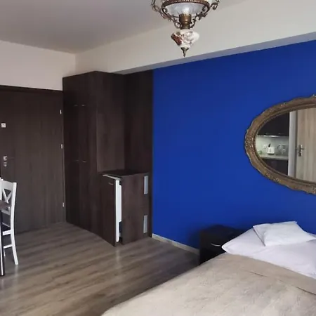 Dolphin House 4* ليبا