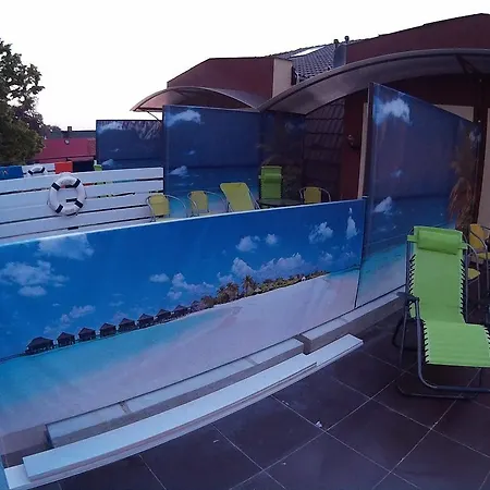 فندق مبيت وإفطار Dolphin House ليبا