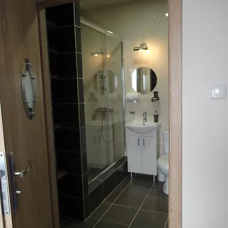 Dolphin House فندق مبيت وإفطار 4*