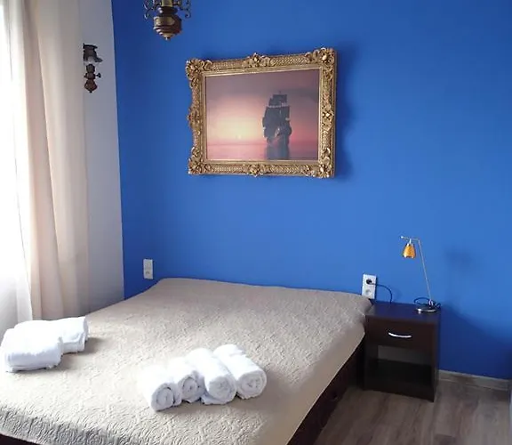 Dolphin House Отель типа 