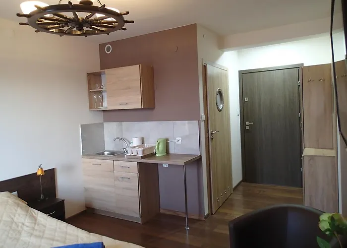 Dolphin House Отель типа 