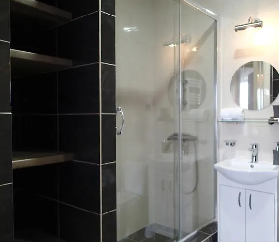 Nocleg ze śniadaniem Dolphin House